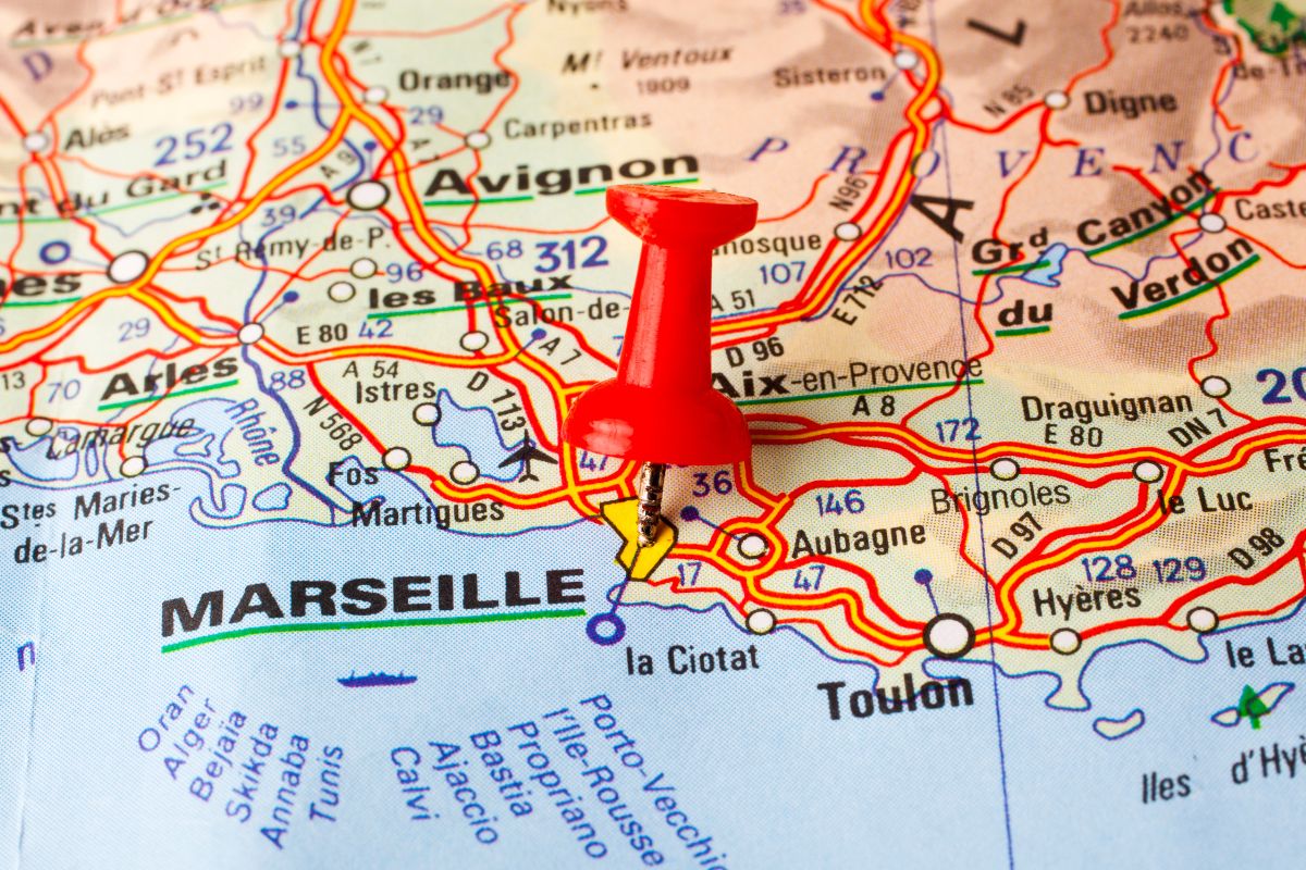 clubs de plongée à marseille sur une carte