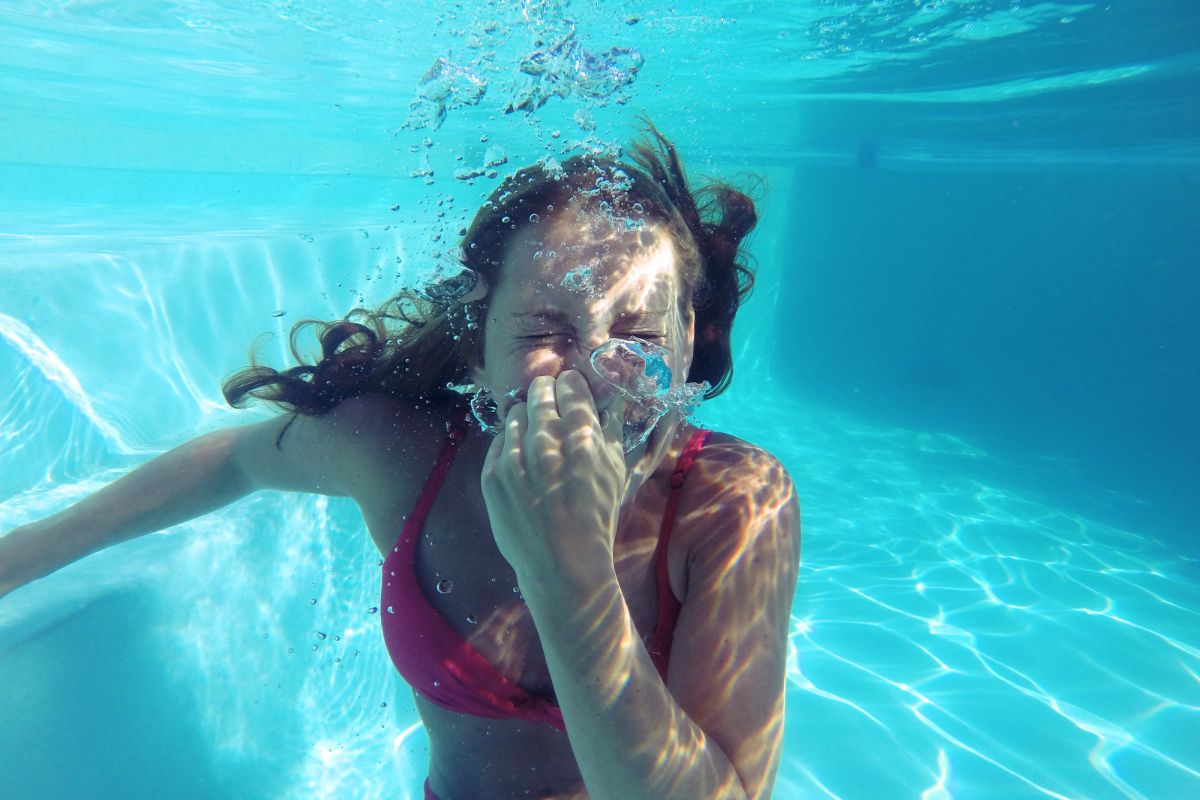 entrainement en piscine pour la respiration sous l'eau