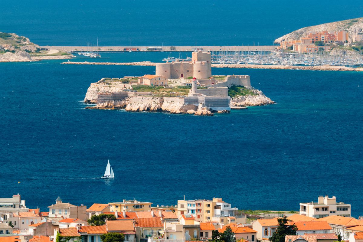 plongée sur les iles autour de marseille