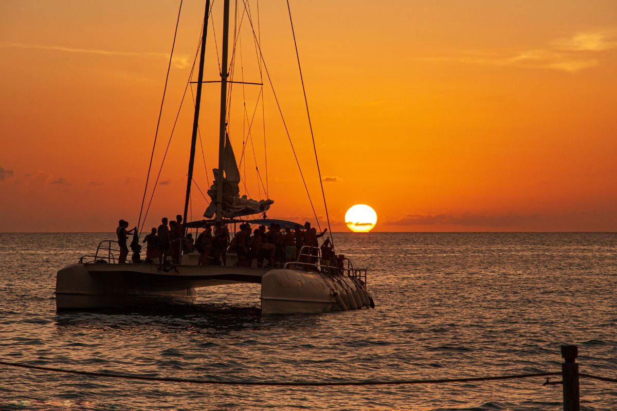 faire du catamaran à saint gilles